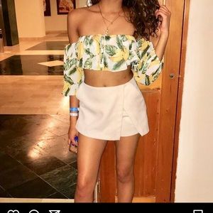 Off the shoulder banana shirt